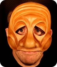 Arlechino mask being worn