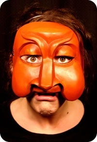 Smeraldina mask being worn